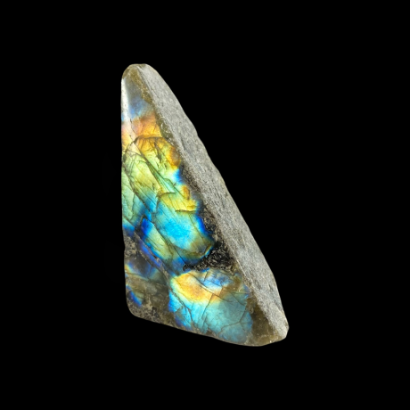 Lihvimata kristall - labradoriit