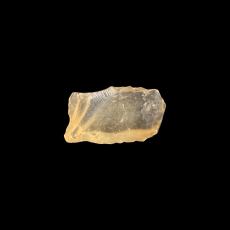 Lihvimata kristall - liibüa kõrbeklaas