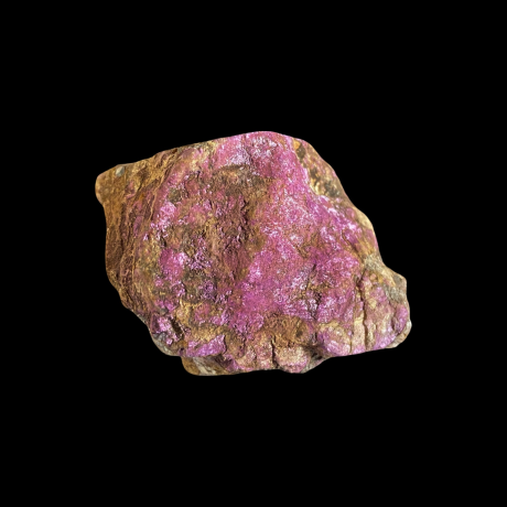 Lihvimata kristall - purpuriit