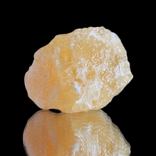Väike lihvimata kristall - kaltsiit (kollane)