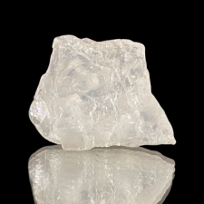 Väike lihvimata kristall - mäekristall
